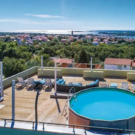5 Bedroom Amazing In Holiday home Medulin