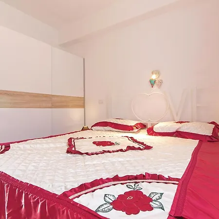 5 Bedroom Amazing In Holiday home *