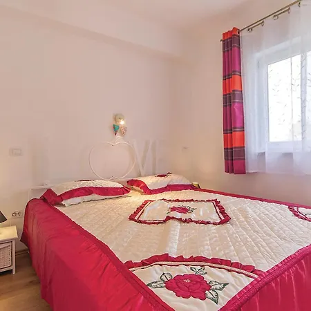 Holiday home 5 Bedroom Amazing In *