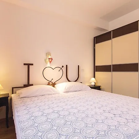 Holiday home 5 Bedroom Amazing In *
