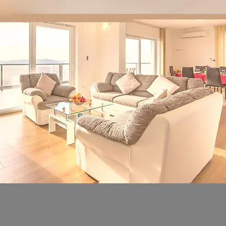 Ferienhaus With Sea View 03
