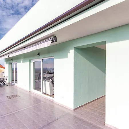 Ferienhaus With Sea View 03 *